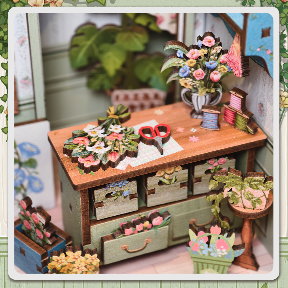 Champs-Élysées Florist | CUTEBEE DIY Book Nook Kit |